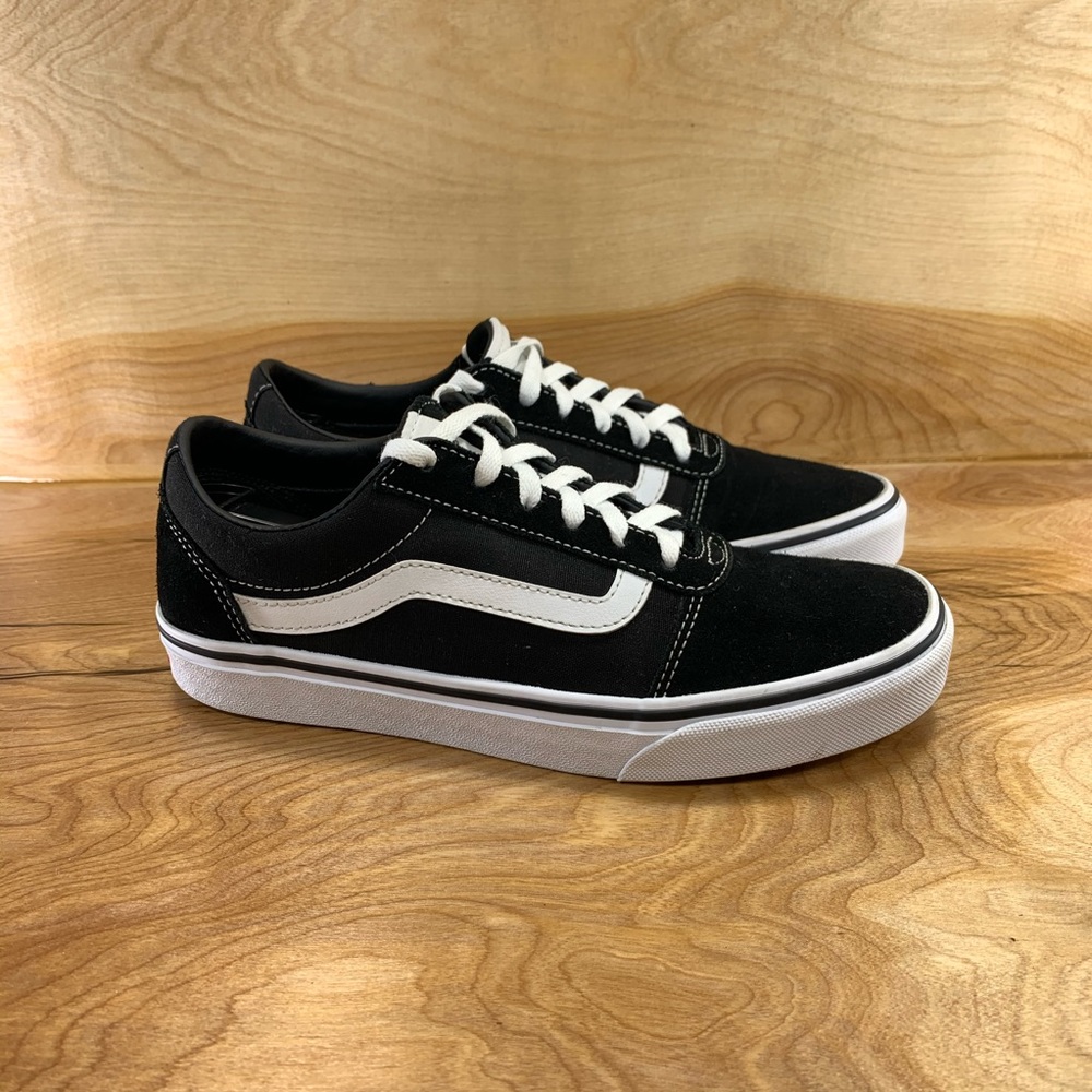 Vans Unisex Old Skool Lace-Up Sneakers Size 8